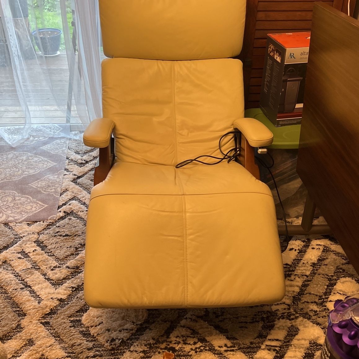  Electric Leather Recliner Chair, 