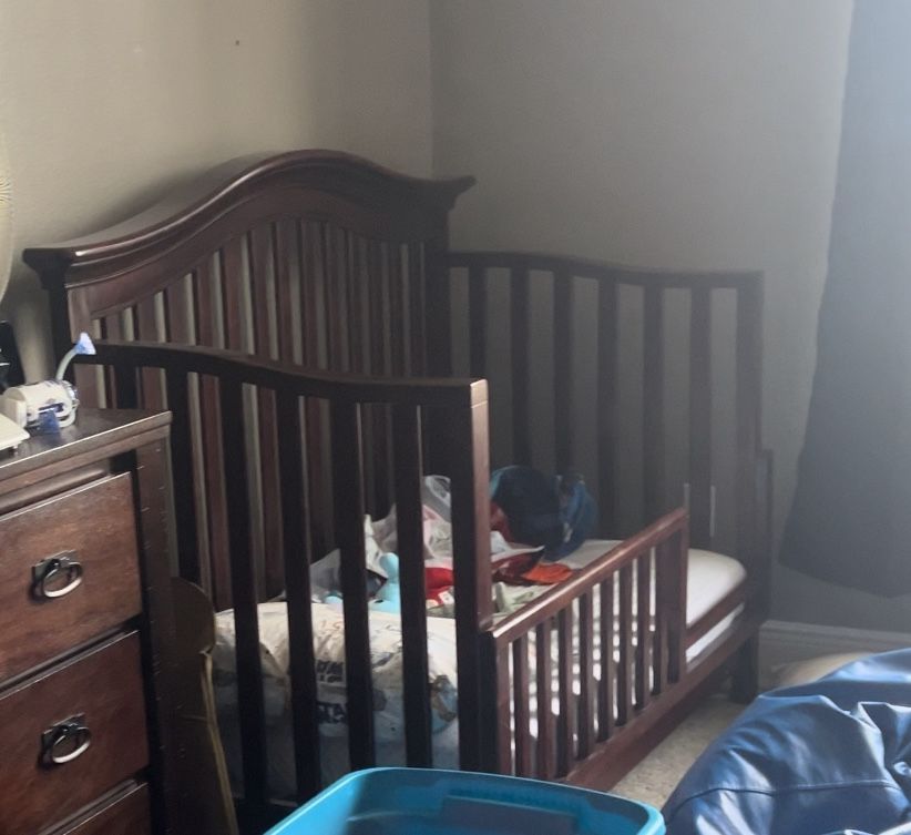 Crib | Toddler Bed | Full Bed Convertible