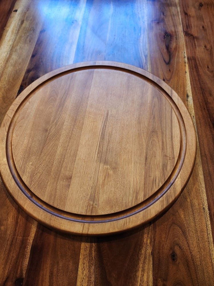 Wooden Lazy Susan In Great Conditions, Spins Smoothly,