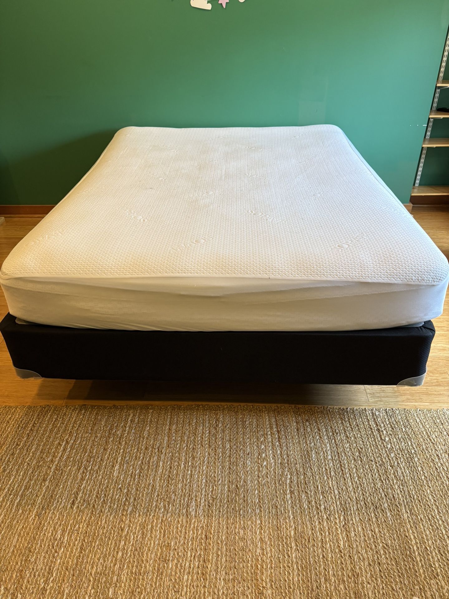 Queen Size Bed with Boxspring & Metal Frame