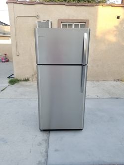 Frigidaire Refrigerator Stainless Steel 18cu Ft 30x30x66🚨👍3 MONTHS WARRANTY