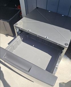 Whirlpool washer and dryer  pedestals