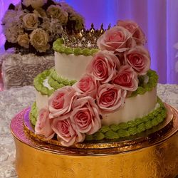 Cake Stand 18" Gold and 6 Gold Party Trays**** $60 For Everything!!!
