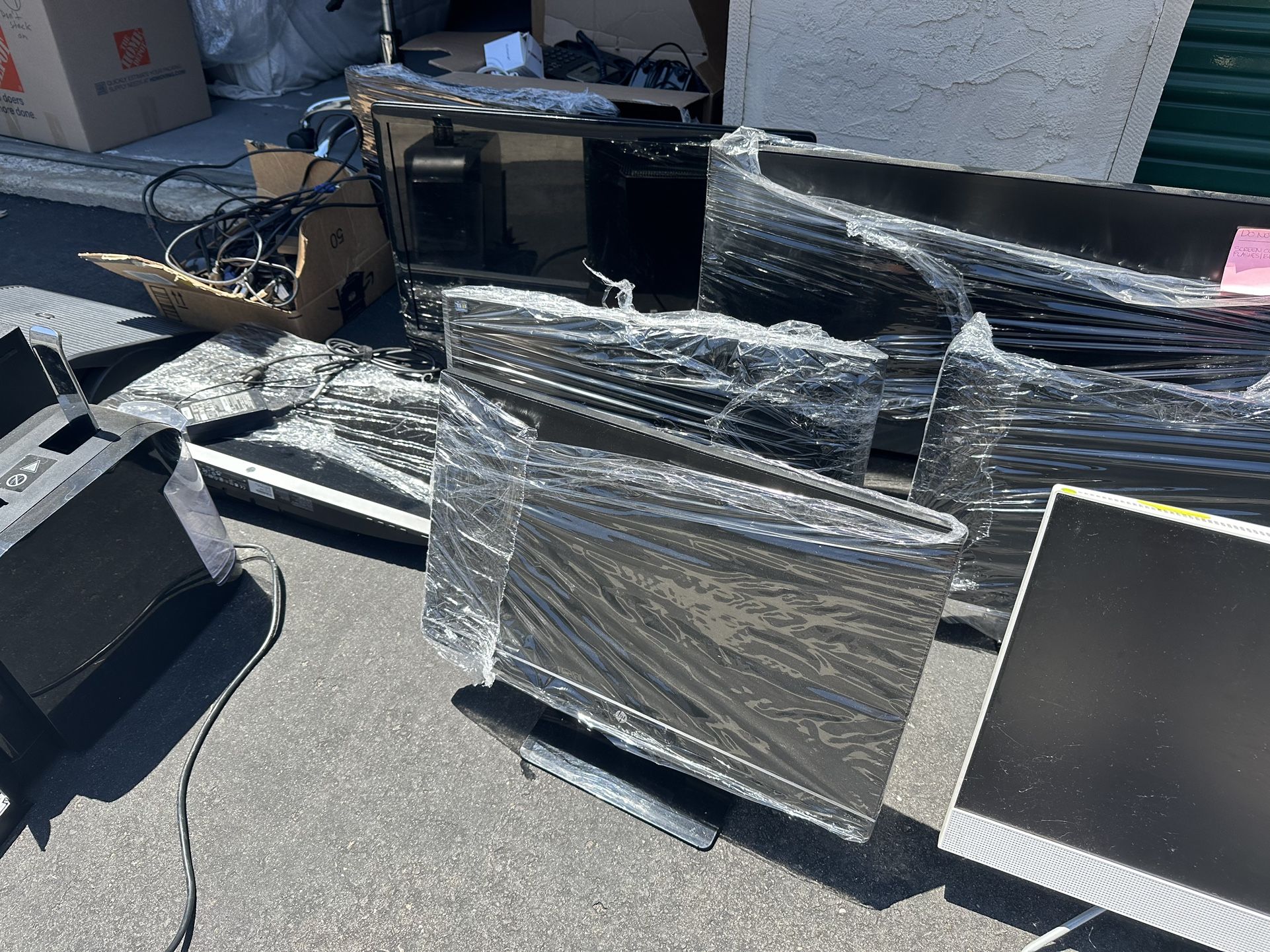 6 PC Computers 12 Screens Office closed