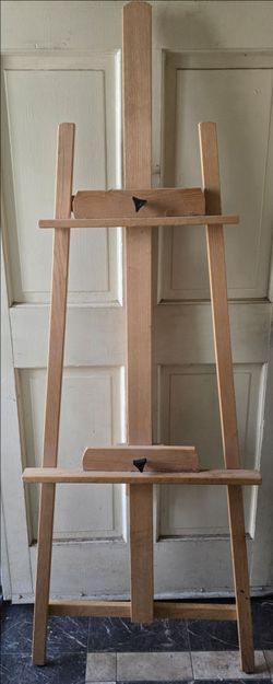 Sturdy/heavy  duty easel