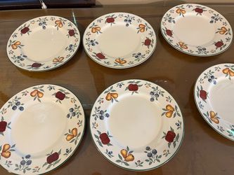 Set up six  Royal Stafford dinner plates