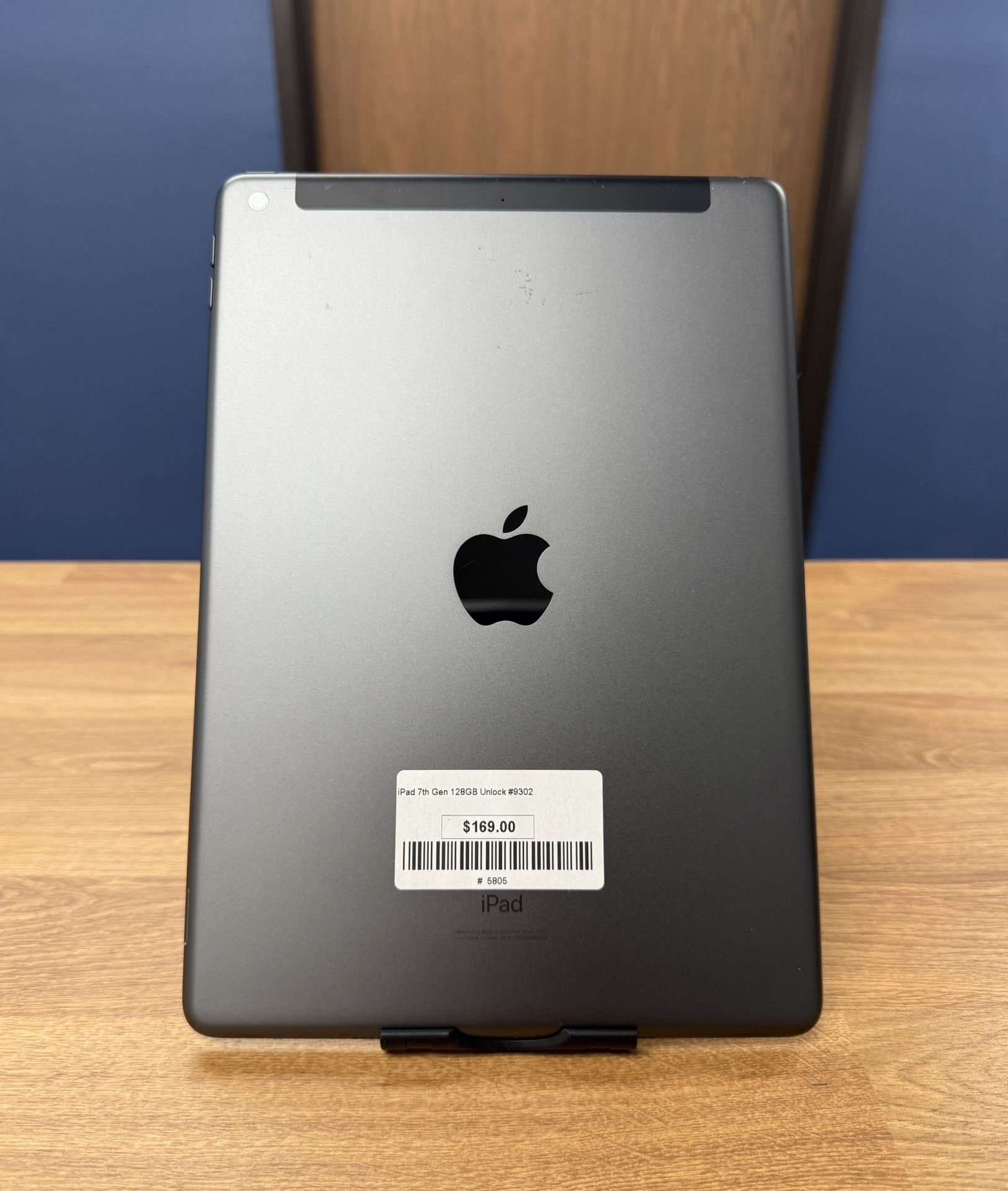 iPad 10.2" 7th Gen 128GB Unlock**WiFi And Cellular