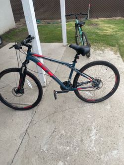 GT aggressor pro mountain bike