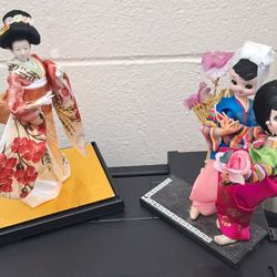 Beautiful Asian Dolls / Statue / Figures 2 set

