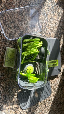 Multi-Function Vegetable Chopper & Slicer Set - Lightly Used