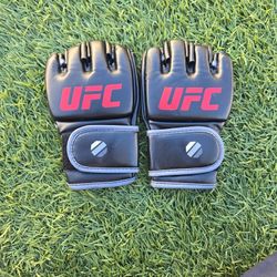 Ufc Gloves  M/L Size