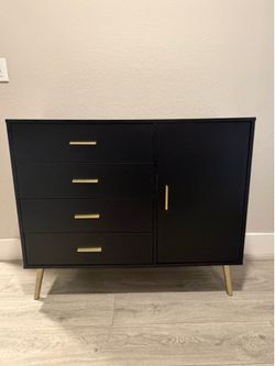 Storage cabinet