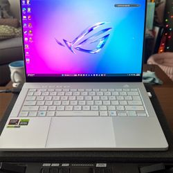 ASUS - ROG Zephyrus G14 14" OLED 3K 120Hz Gaming Laptop - AMD Ryzen 9 270 - 16GB LPDDR5X - GeForce RTX 5060 - 1TB SSD - Platinum White