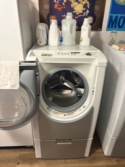 Bosch gas washer and dryer with drawers