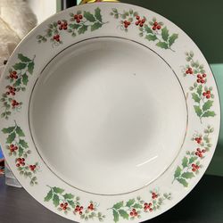 1 piece Gibson replacement China CHRISTMAS CHARM HOLLY & BERRIES Gold Rim. 