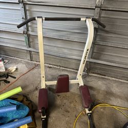 Golds Gym power tower Workout Station 