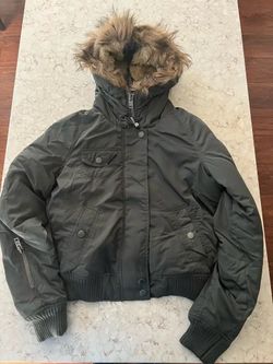 Teen girls/petite ladies fur-lined hooded jacket