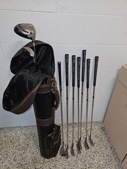 NICE BIG BERTHA X-12 IRONS COMES WITH TAYLORMADE FAIRWAY WOOD (4),MIZUNA DRIVER AND VERY NICE GOLF BAG GREAT CONDITION BARLEY USED (RIGHT HANDED CLUBS