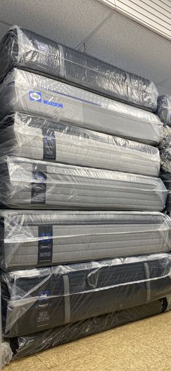 Sealy Queen Size Mattress $250