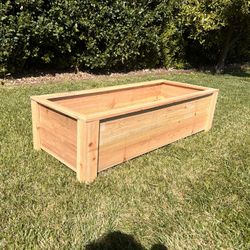 🌿 Handcrafted Cedar Planter Box – Durable & Beautiful! 🌿