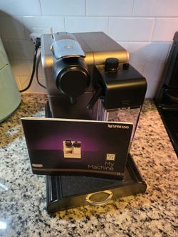 Nespresso De'Longhi Lattissima Touch Coffee Machine