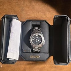 Vintage 1990 Seiko Quartz Diver's 200m Day-Date Watch w/case, Receipt, Links