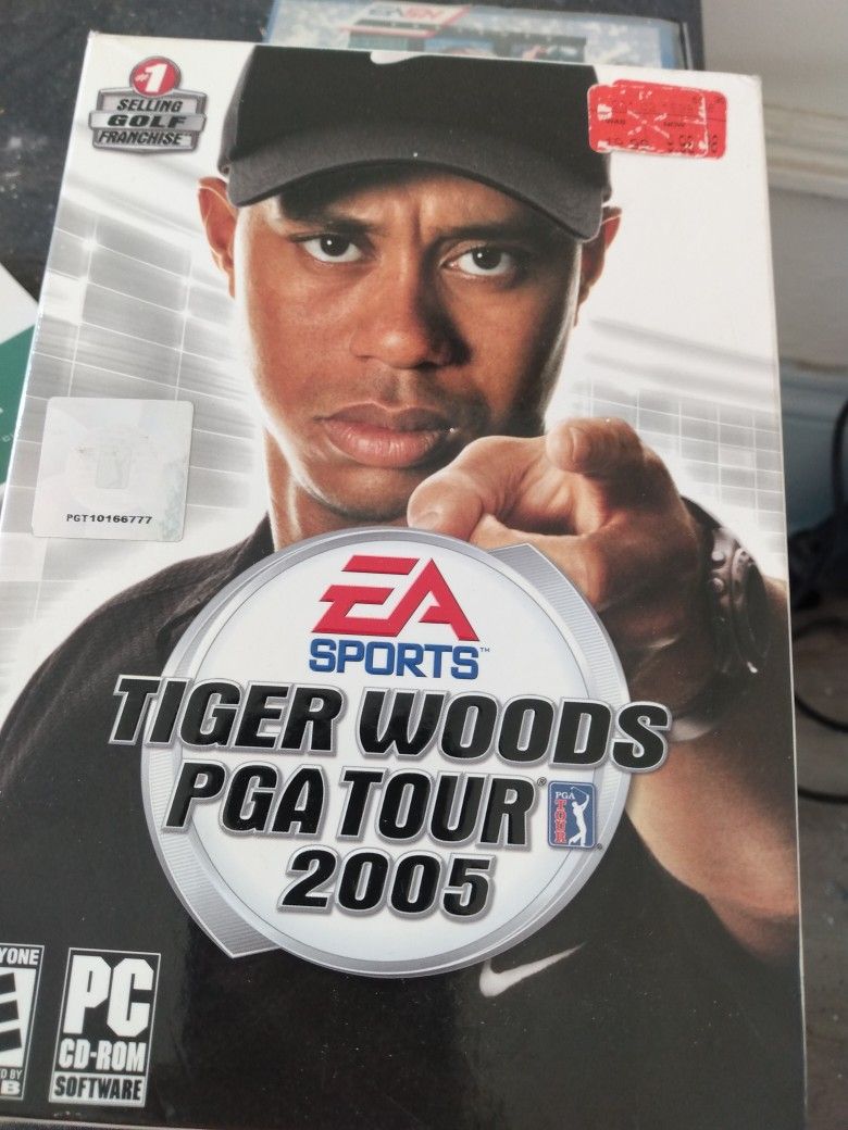 Vintage Tiger Woods PGA Tour 2005 PC Game Two Disc Set