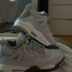 Air Jordan 4 Retro