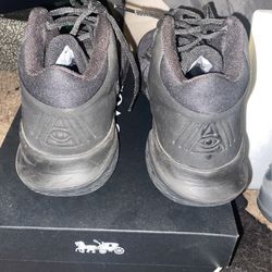 Size 11 kyrie’s