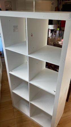 White 8 cube shelf