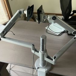 Human Scale Humanscale m Flex Dual Monitor Arm