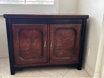 Bar cabinet