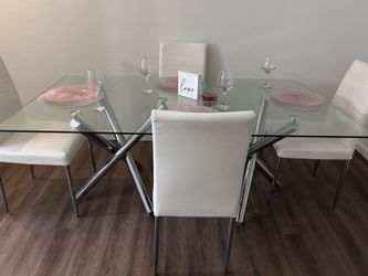 Modern Glass Dining Table – Stainless Steel Legs