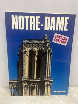 Notre-Dame Connaissance des Arts English Edition