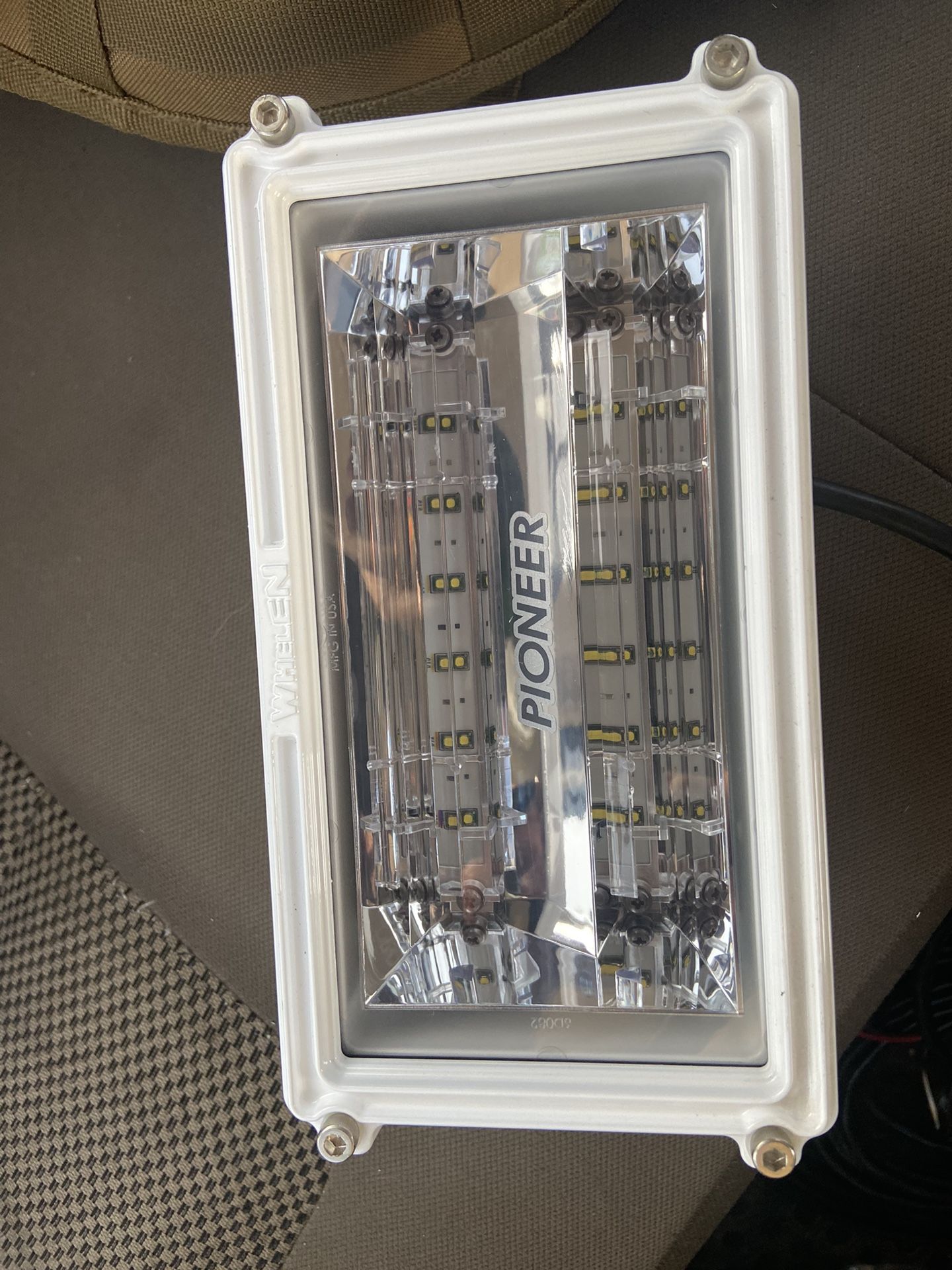 Whelen Pioneer SUPER LED floodlight