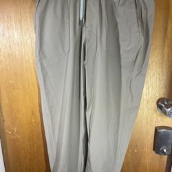 Beige Women’s Hiking / Joggers / Stretch pant avalanche like new!
