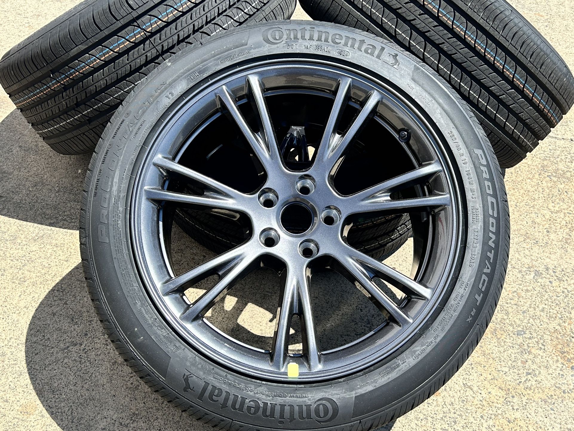 4x NEW OEM 2025 Tesla Model Y Wheels Gemini Charcoal Rims Continental Tires 100%
