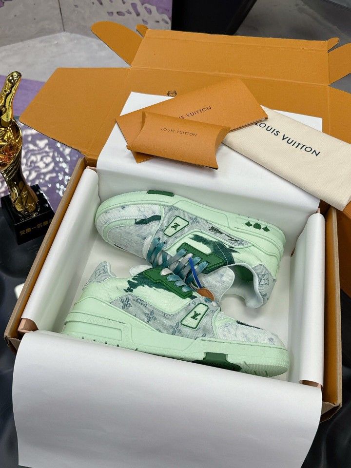 Louis Vuitton Men’s Sneaker With Box 2025 New