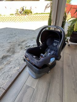 Beautiful Car Seat 💺 .