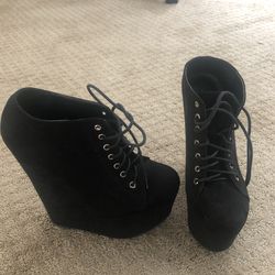  Black Wedge Ankle Booties  (Qupid)