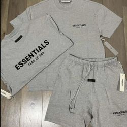 Essential & Denim Tear Shorts