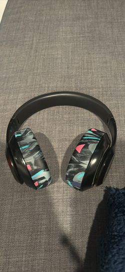 Head phones