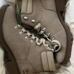 Women's Ellendale Mid Lace-Up Boot