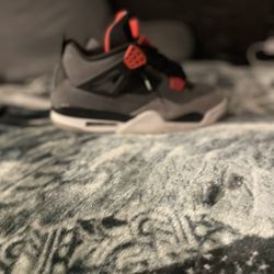 Jordan 4s 