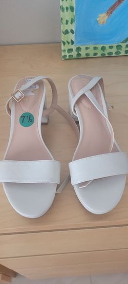 White sandals, sandalias blancas