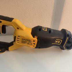 Dewalt Saw