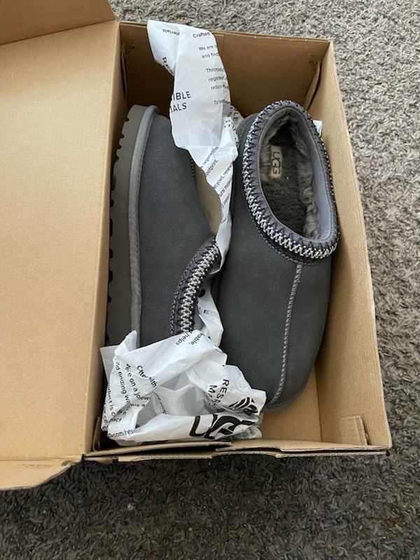 UGGS TASMAN Men Size 7