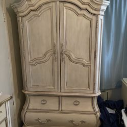 Antique Armoire - Great Shape & Roomy