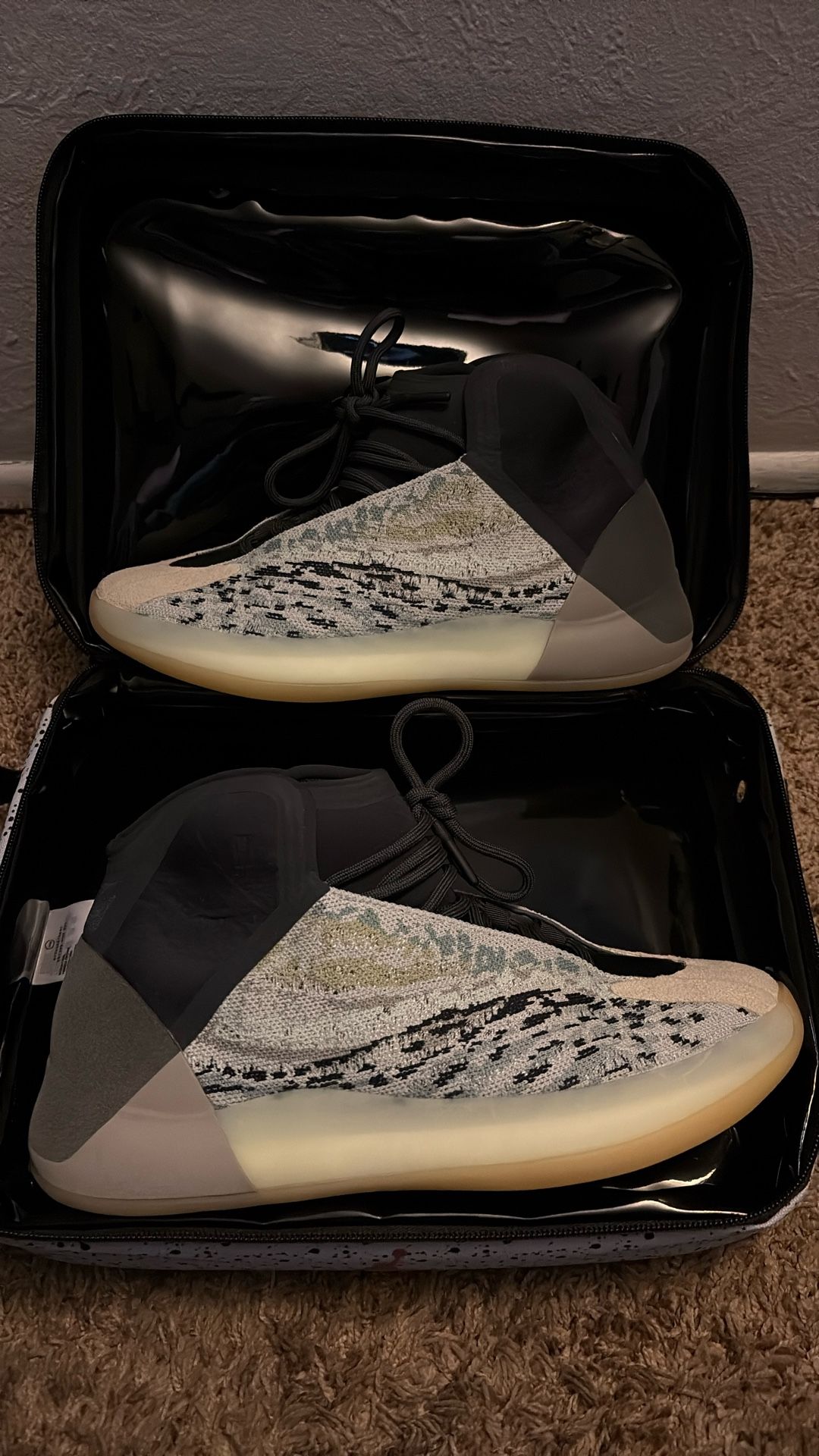 2021 Yeezy Quantum Sea Teal Size 10