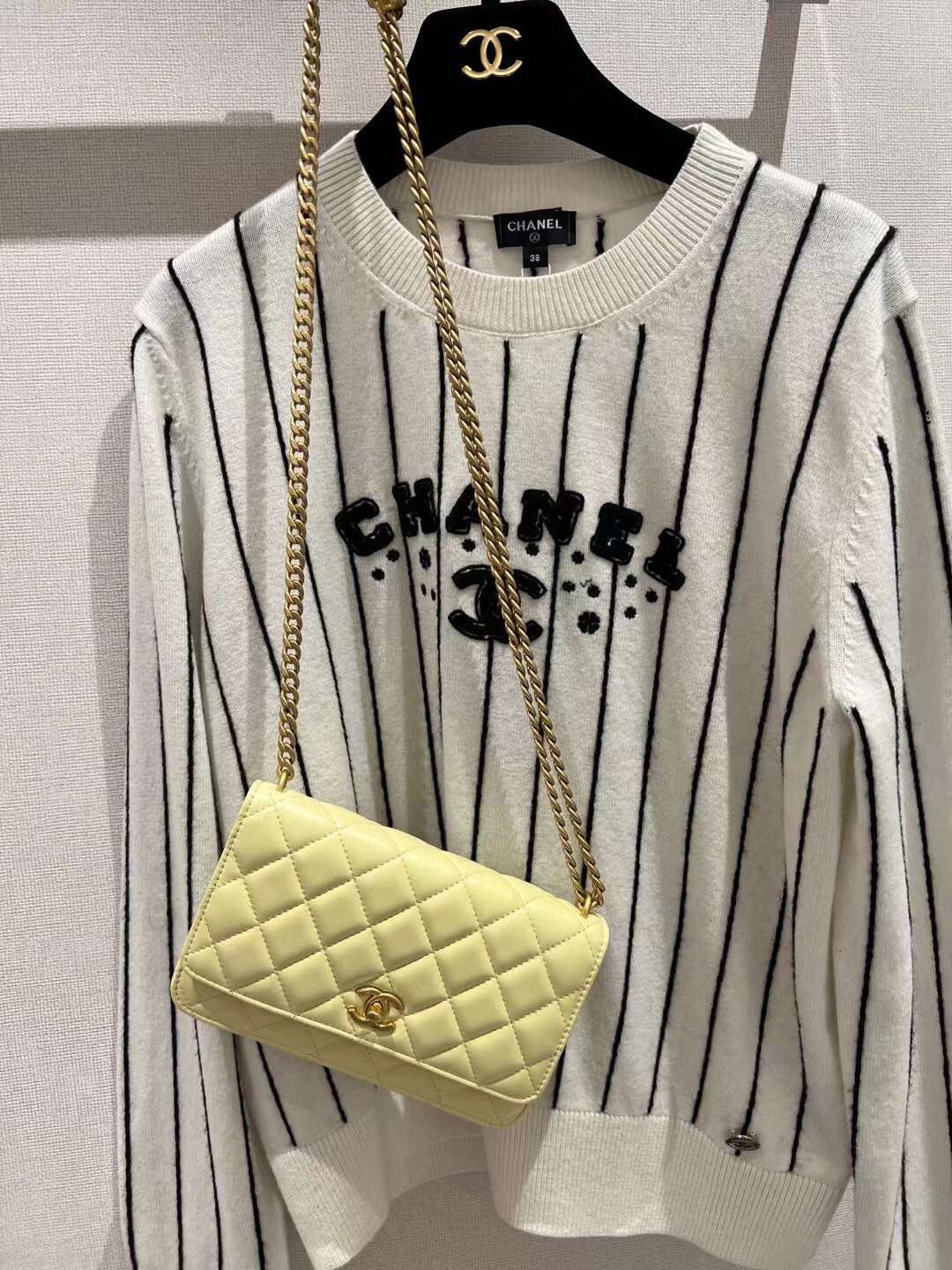 Chanel shoulder bag